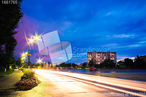 Image of night traffic light 