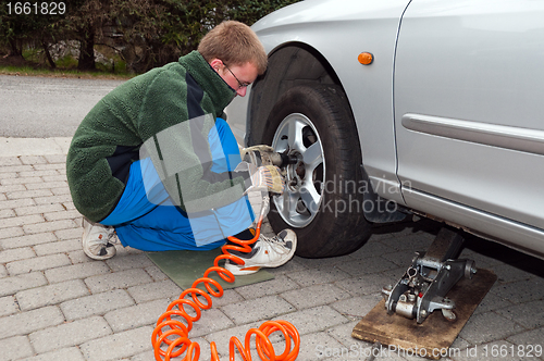 Image of Wheel change 