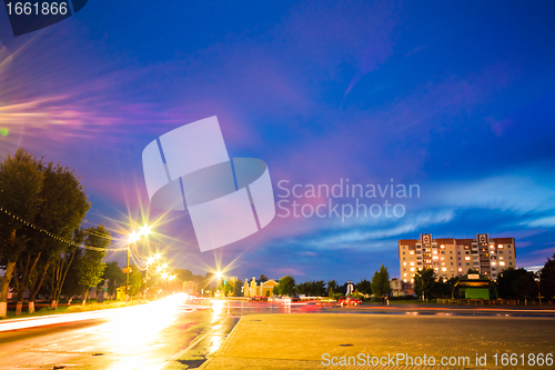 Image of night traffic light 