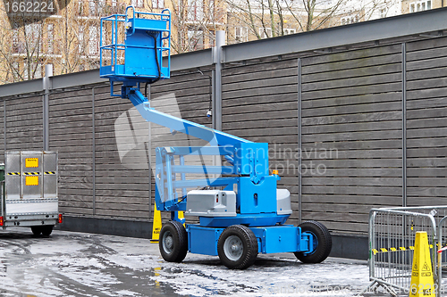 Image of Articulated boom lift