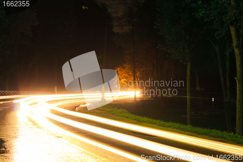 Image of night traffic light 