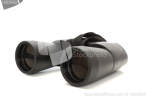 Image of binoculars