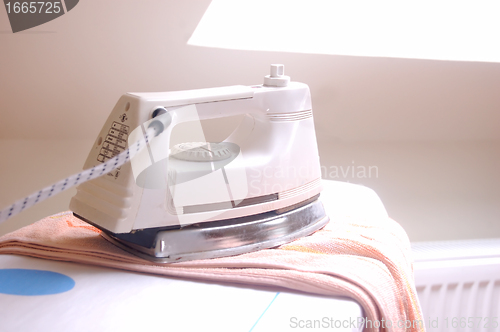 Image of ELECTRIC IRON