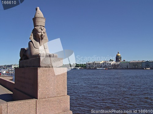 Image of egyptian sculpture of sphinx