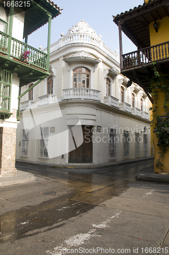 Image of department store enty Bolivar Park Cartagena Colombia