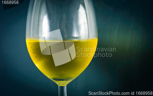 Image of A glass of whine