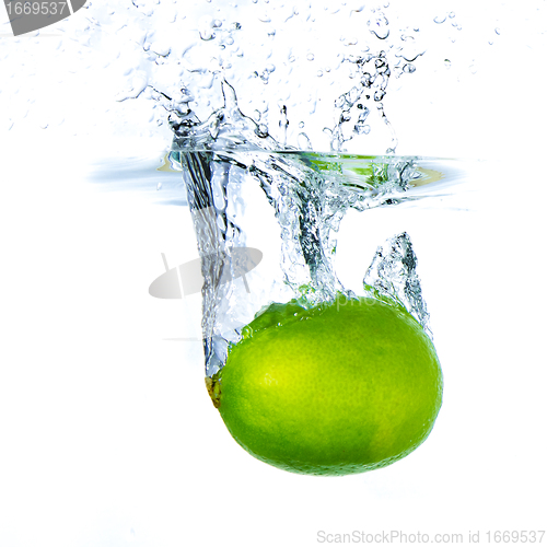 Image of lime splashing
