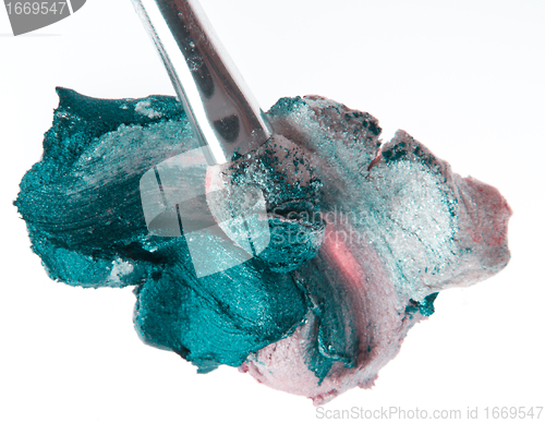 Image of cream eyeshadow