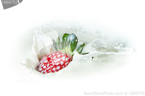 Image of strawberry splashing into milk