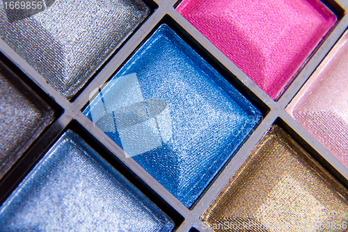 Image of colorful eyeshadows