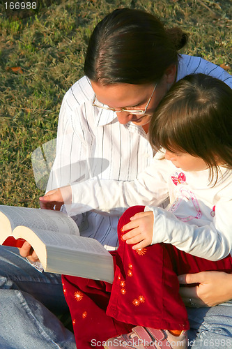 Image of Mother and child reading