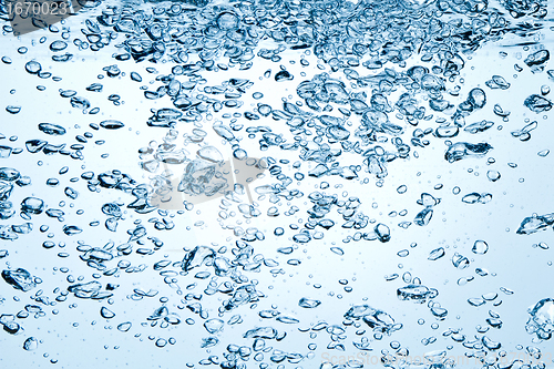 Image of bubbles in water
