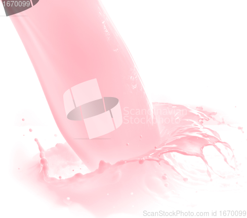 Image of strawberry milk splash