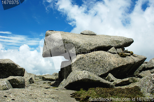 Image of Huge rocks