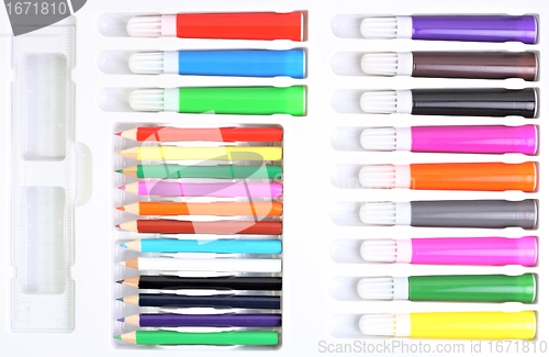 Image of Set of pencils and felt pens