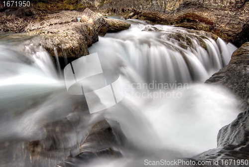 Image of Nattural Bridge Yoho National Park