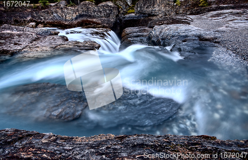 Image of Nattural Bridge Yoho National Park