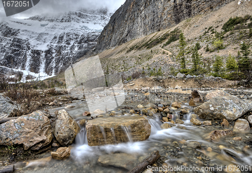 Image of mount edith cavell