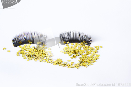 Image of false eyelashes