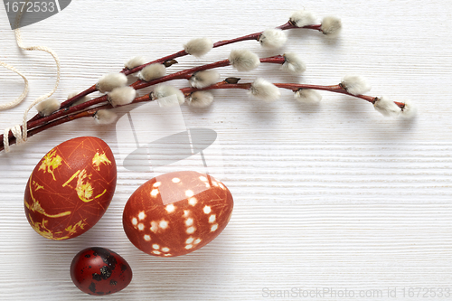 Image of easter eggs colored with onion skin