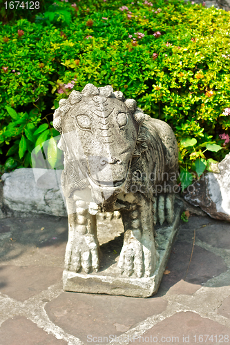 Image of Wat Pho Statue