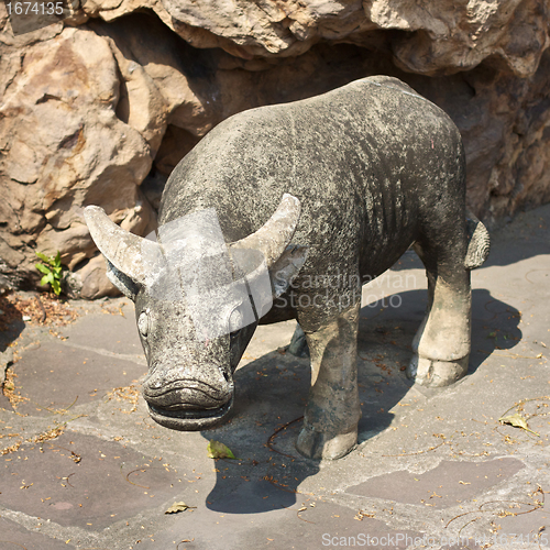 Image of Wat Pho Statue