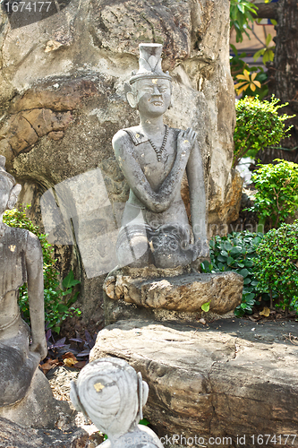 Image of Wat Pho Statue