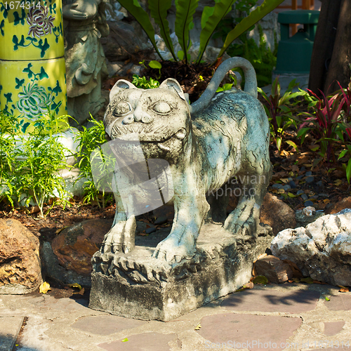 Image of Wat Pho Statue