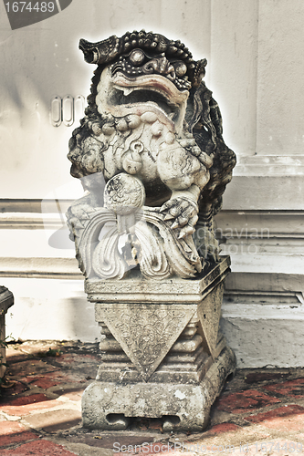 Image of Wat Pho Statue