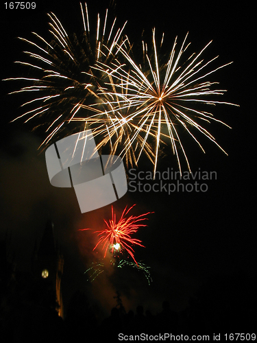 Image of Sparkling fireworks in the sky over the Palace.