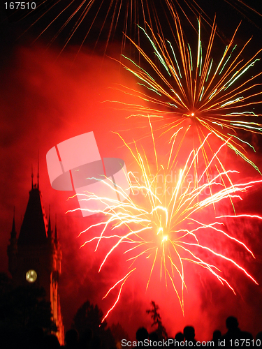 Image of Sparkling fireworks in the sky over the Palace.