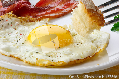 Image of bacon and eggs