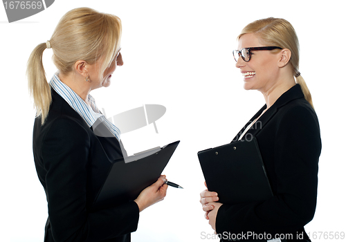 Image of Corporate womans meet face to face