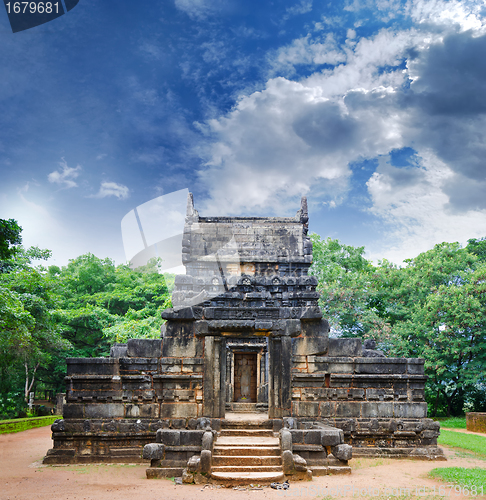 Image of general form of Nalanda Gedige