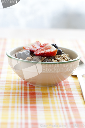 Image of Bowl of muesli and berries