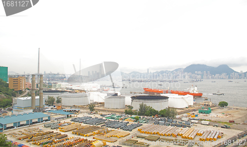 Image of cabel wheel and gas container