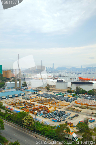 Image of cabel wheel and gas container