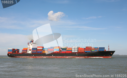 Image of container ship