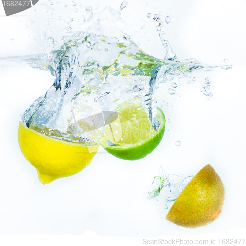 Image of citrus fruit splashing