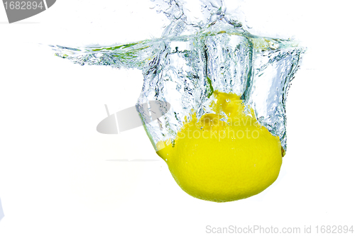 Image of lemon in water