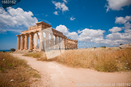 Image of Greek temple in Selinunte