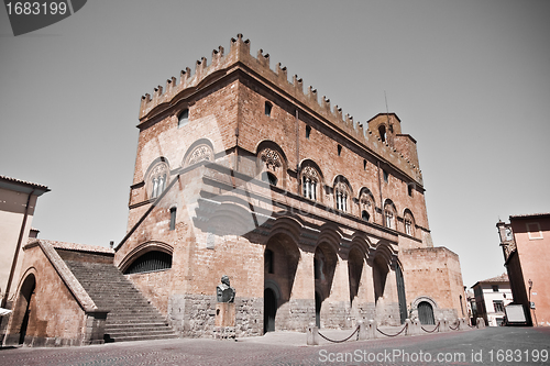 Image of Tuscan historic architecture