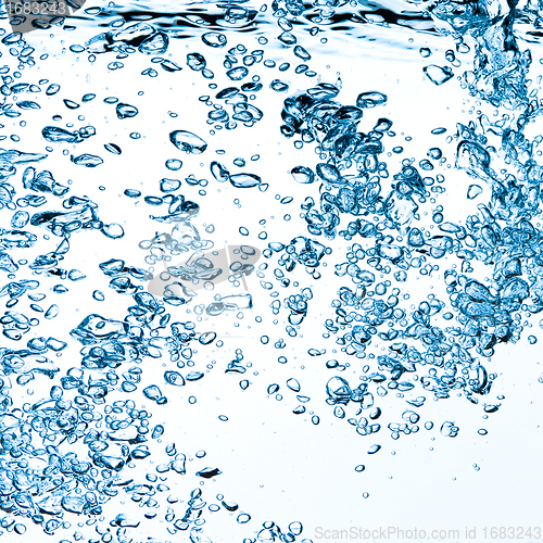 Image of bubbles in water