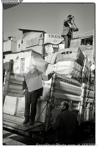 Image of High cargo on lorry