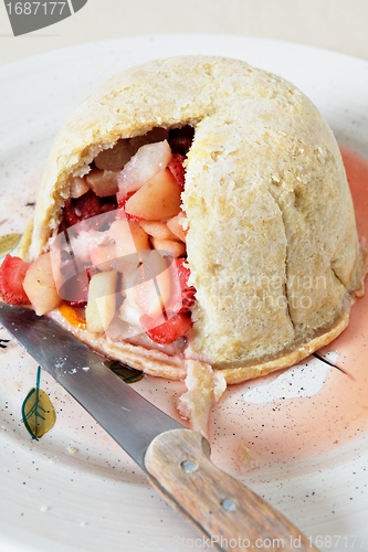 Image of Vertical English steamed fruit pudding