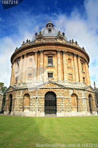 Image of Ground level view of the Radcliffe Camera building