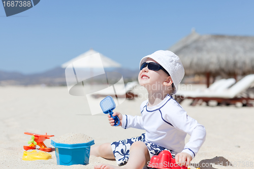 Image of toddler at the tropical beach