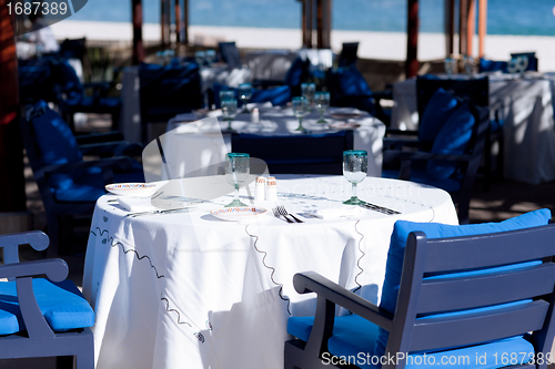 Image of table setting