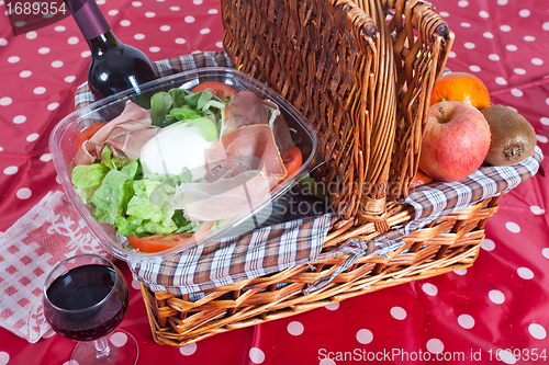 Image of Pic-nic basket