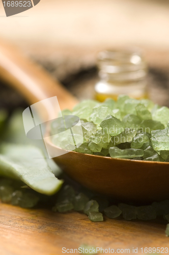 Image of Aloe vera with bath salt and massage oil